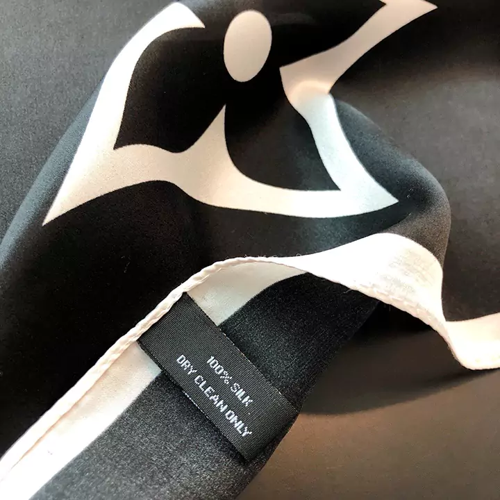Louis Vuitton スカーフ おしゃれ